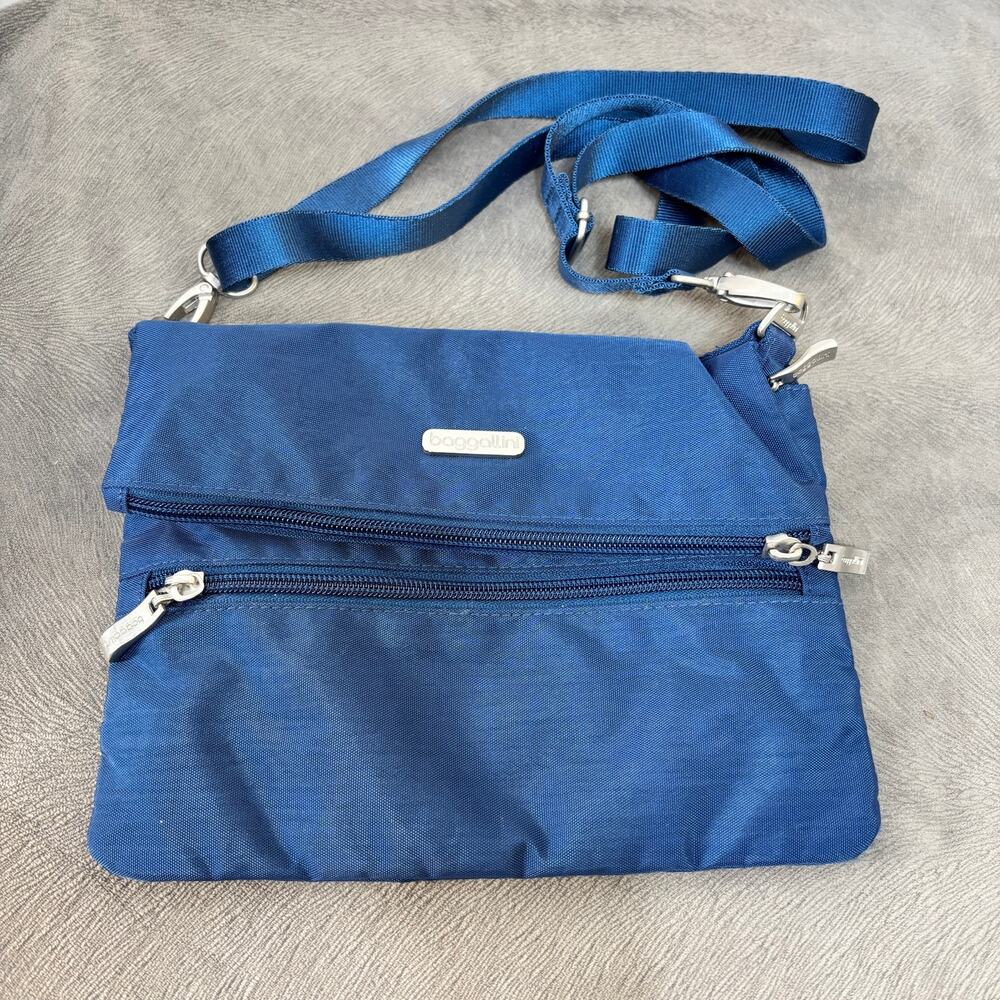 Baggallini Womens Flip Zip Crossbody Bag Blue Nylon